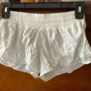 Lululemon Hotty Hot Lined Shorts-white size 4 reg